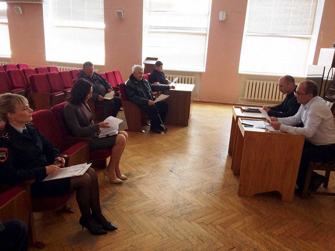В Усть-Лабинске прошло заседание комиссии по обеспечению безопасности дорожного движения на территории города