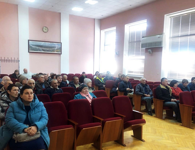 Совещание по вопросам проведения ярмарки выходного дня состоялось в администрации Усть-Лабинска