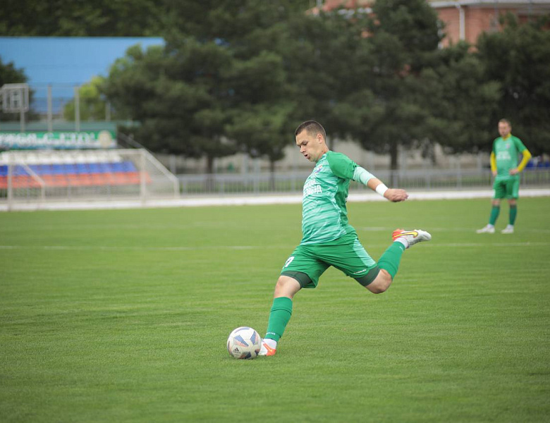 Фотоотчет с матча на Кубок губернатора Краснодарского края по футболу.