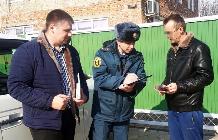 Рейды по профилактике пожаров прошли в жилом секторе Усть-Лабинска