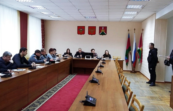Заседание комиссии по профилактике правонарушений прошло в администрации Усть-Лабинска