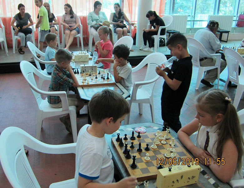 Шахматный турнир в честь Дня России