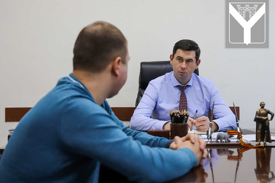 Станислав Гайнюченко провел рабочую встречу с генеральным директором ФЭР Юга Денисом Левченко