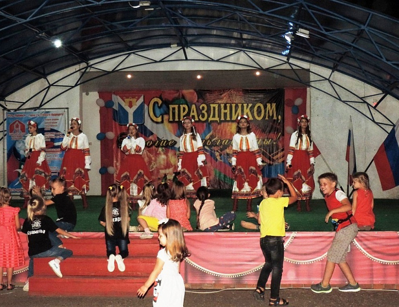 Молодёжный концерт в честь Флага России