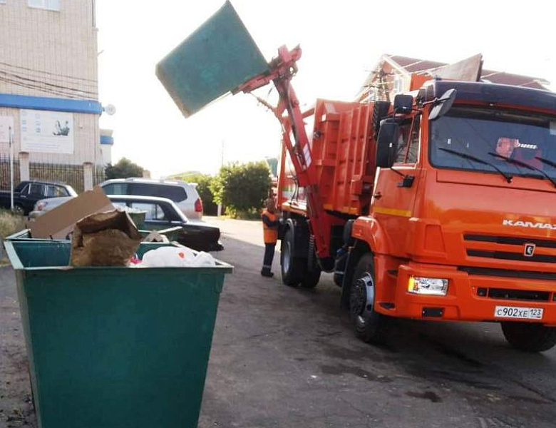 Улучшился вывоз мусора от многоквартирных домов