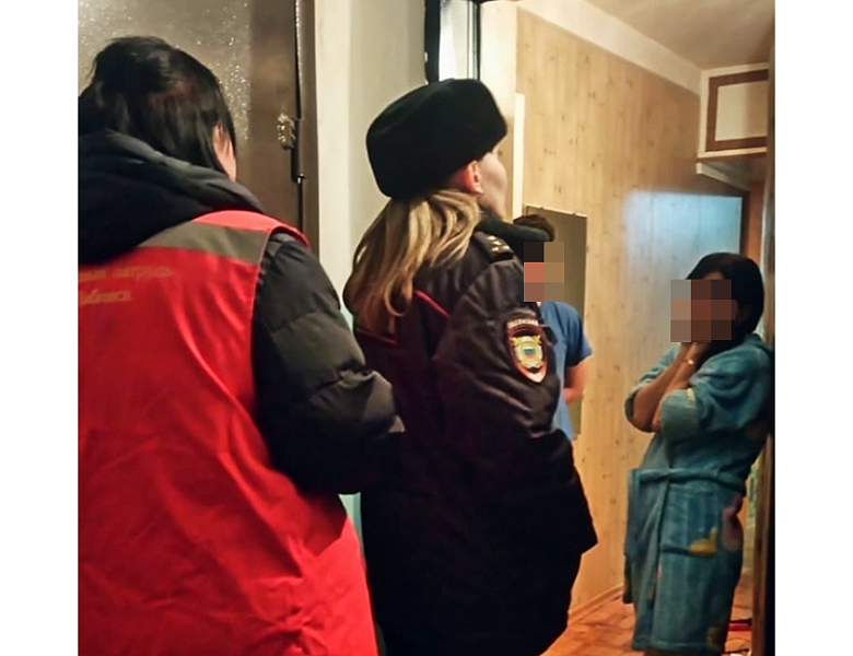 В Усть-Лабинске патрули продолжают следить за соблюдением "детского закона"