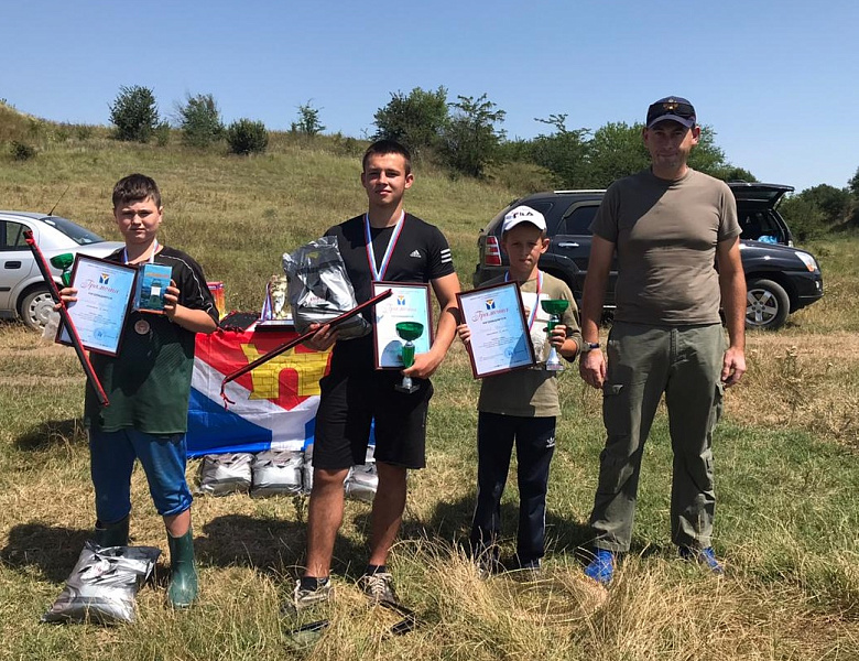 Соревнования на Кубок главы Усть-Лабинского городского поселения по ловле рыбы поплавочной удочкой