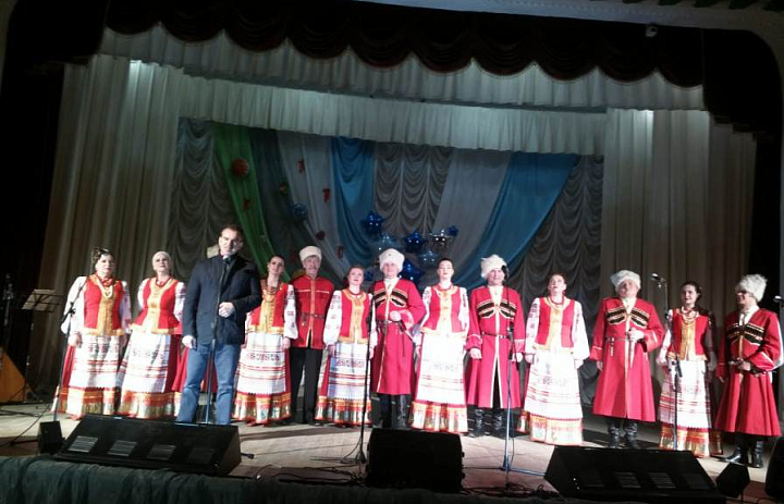 Губернатор Кубани поблагодарил усть-лабинский «Хмель» за сохранение культурных традиций